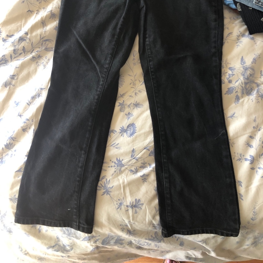 Universal Thread Kick Crop Distressed Black Jeans